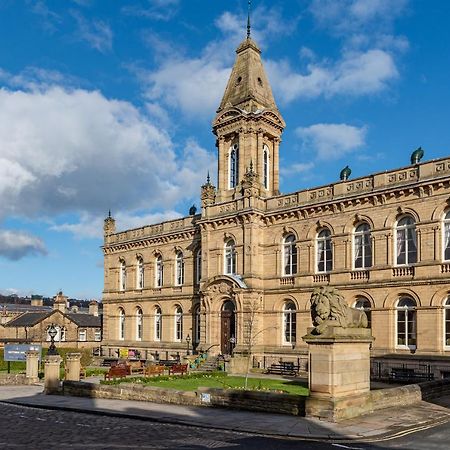 Riverside Balcony Apartment With Parking Just Minutes To Saltaire Shipley (West Yorkshire) Dış mekan fotoğraf