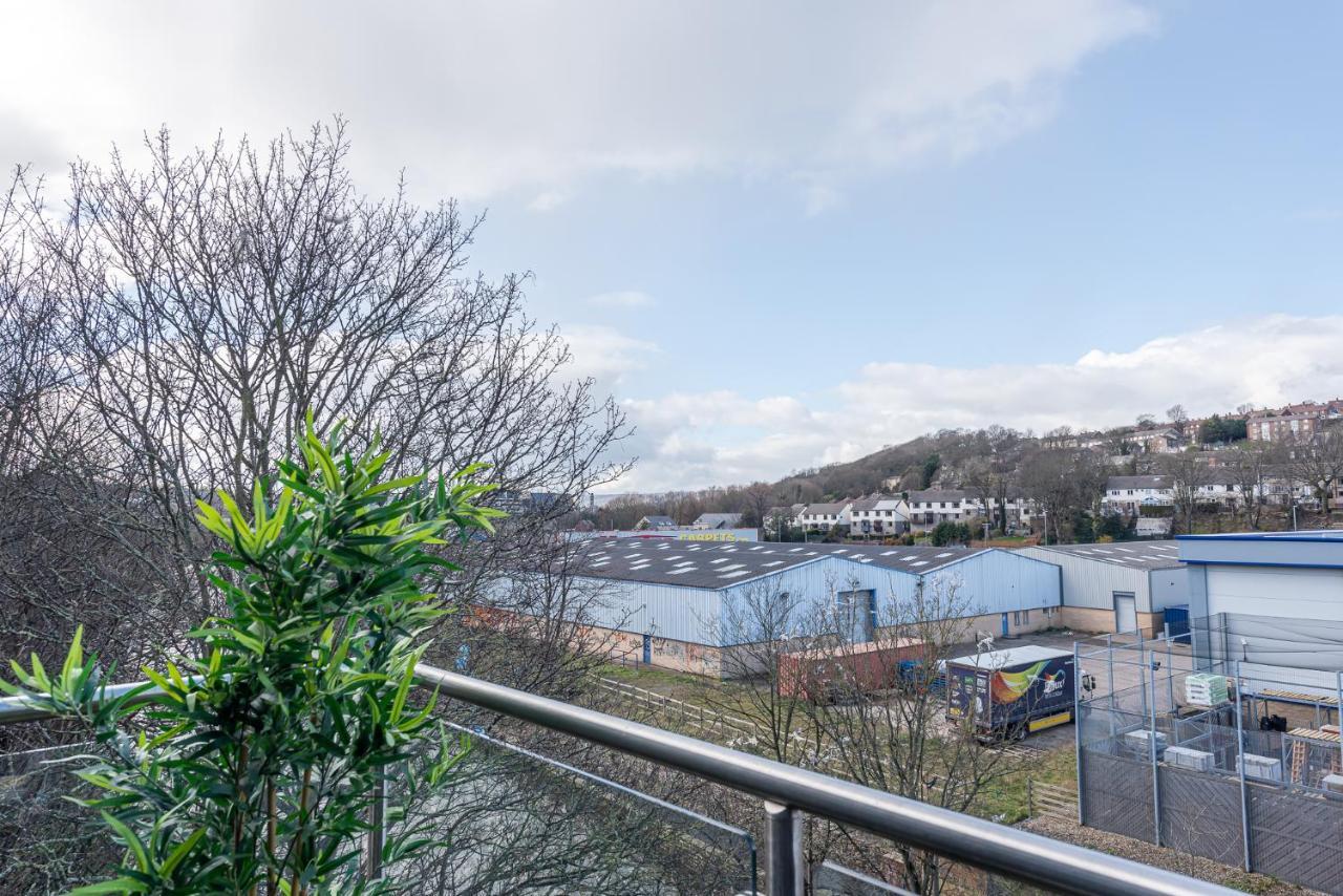 Riverside Balcony Apartment With Parking Just Minutes To Saltaire Shipley (West Yorkshire) Dış mekan fotoğraf