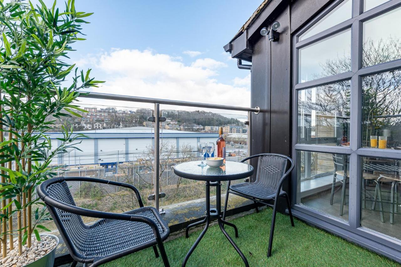 Riverside Balcony Apartment With Parking Just Minutes To Saltaire Shipley (West Yorkshire) Dış mekan fotoğraf